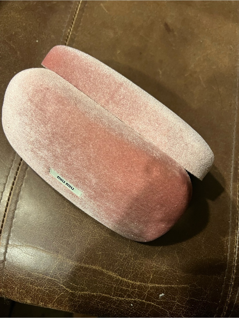 Miu Miu Velvet Eyewear Case in Dusty Pink - Picture 4 of 6